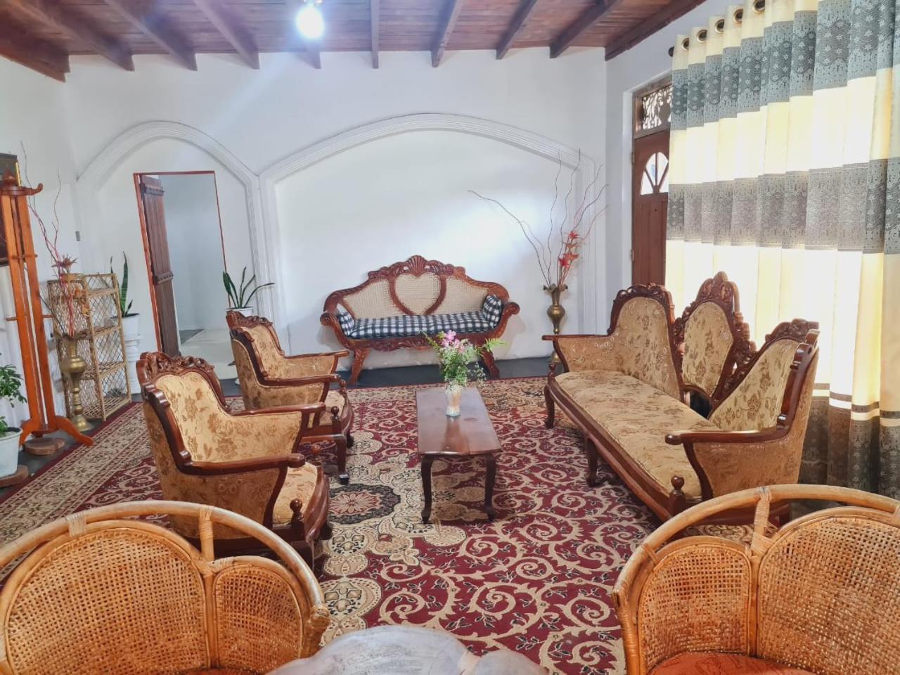 Sasru Holiday Home Nuwara Eliya Exterior photo